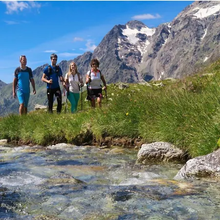 A Cozy Alpine Retreat *