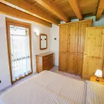 A Cozy Alpine Retreat Apartment *