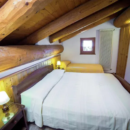 A Cozy Alpine Retreat Apartamento Antey-Saint-André