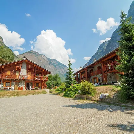 A Cozy Alpine Retreat