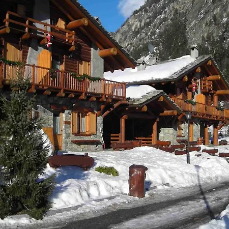 A Cozy Alpine Retreat Appartamento *