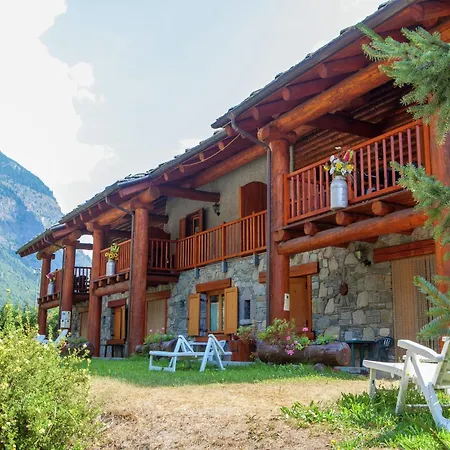 A Cozy Alpine Retreat Antey-Saint-André