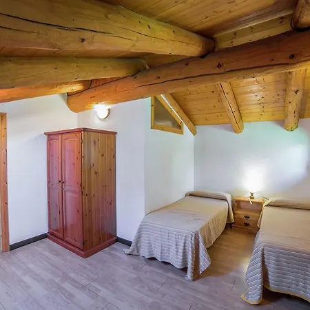 A Cozy Alpine Retreat Apartament